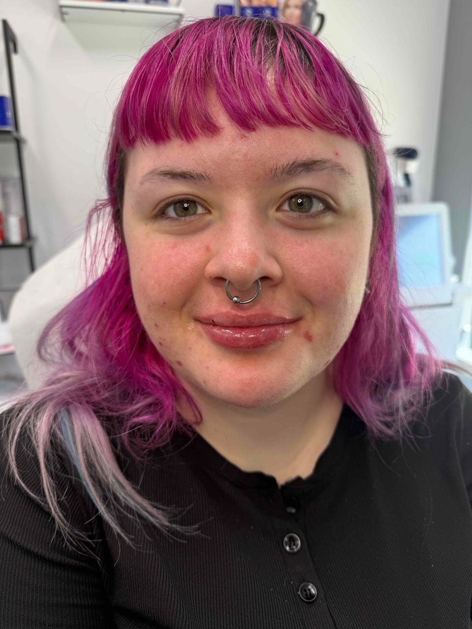  person,portrait,indoor,personal style  