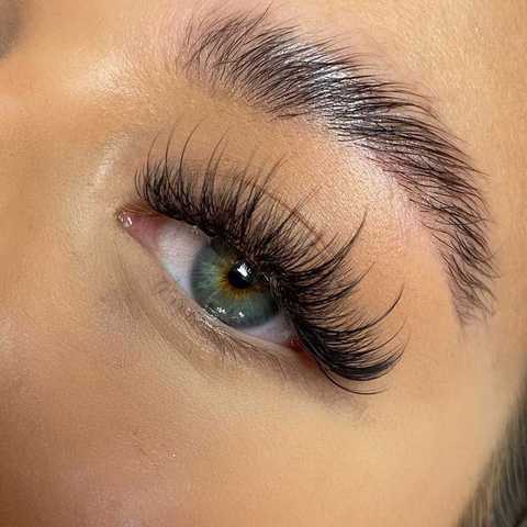 Eyelash Extensions service