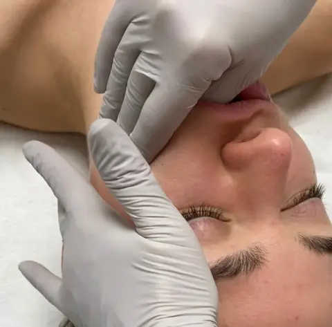 Face Sculpt and Buccal Massage service
