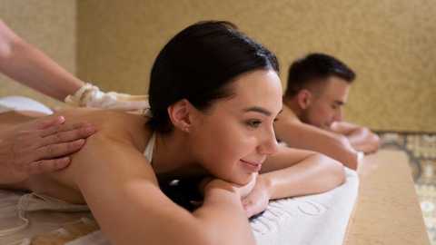 4) COUPLE MASSAGE  service