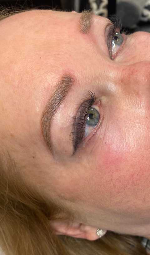 Eyebrow: Microblading