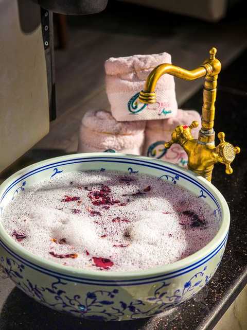 Dazzle Dry Pedicure service image