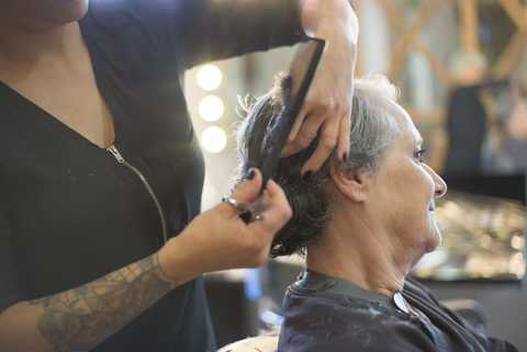 Haircut – Custom Shape & Style for All Genders