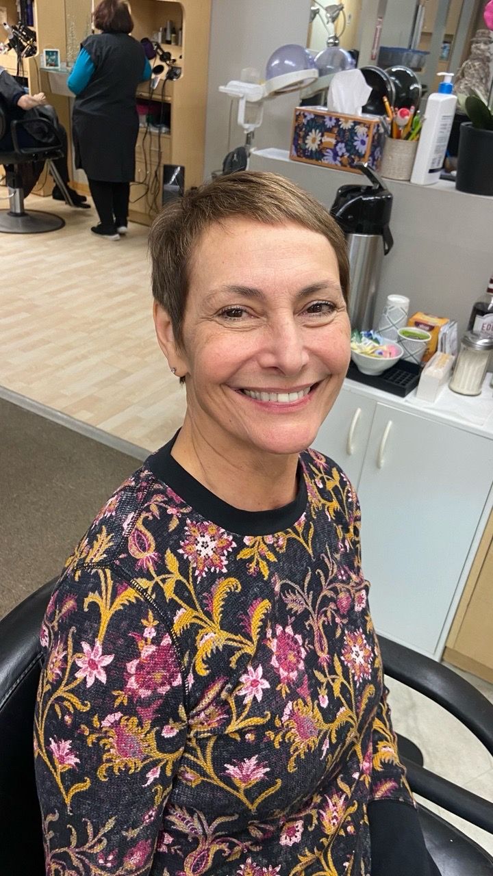  smiling,haircut,salon,interior,service 