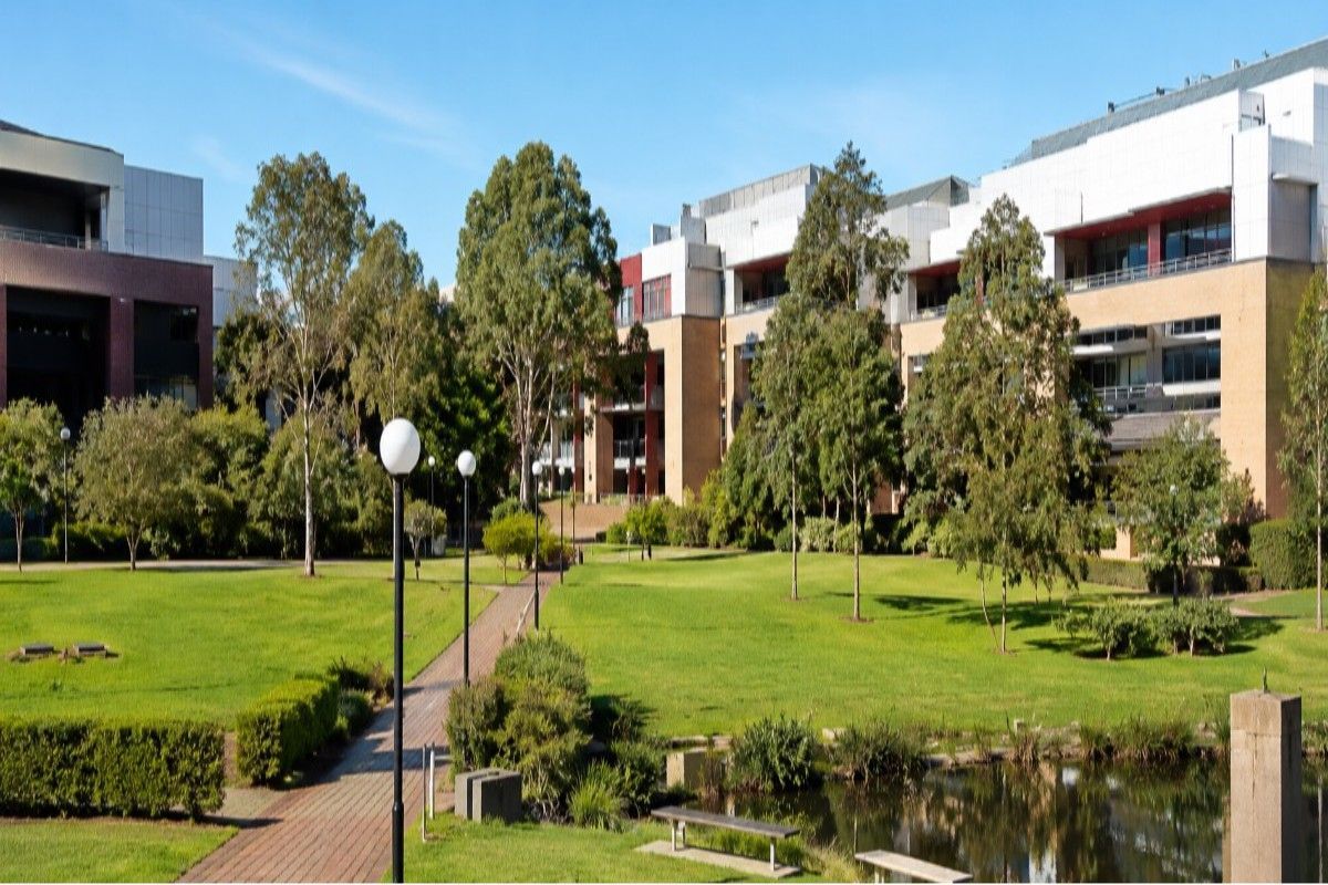 "University of Wollongong Campus"