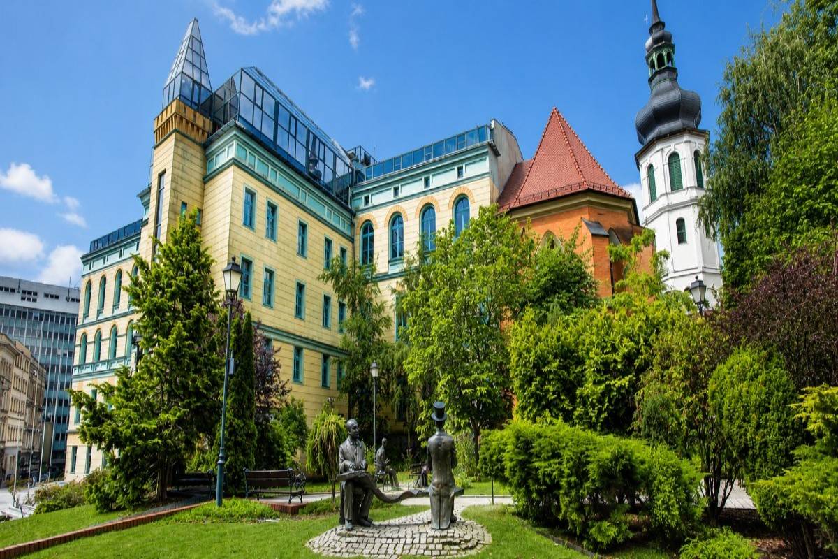 "Opole University Faculty of Medicine Campus"