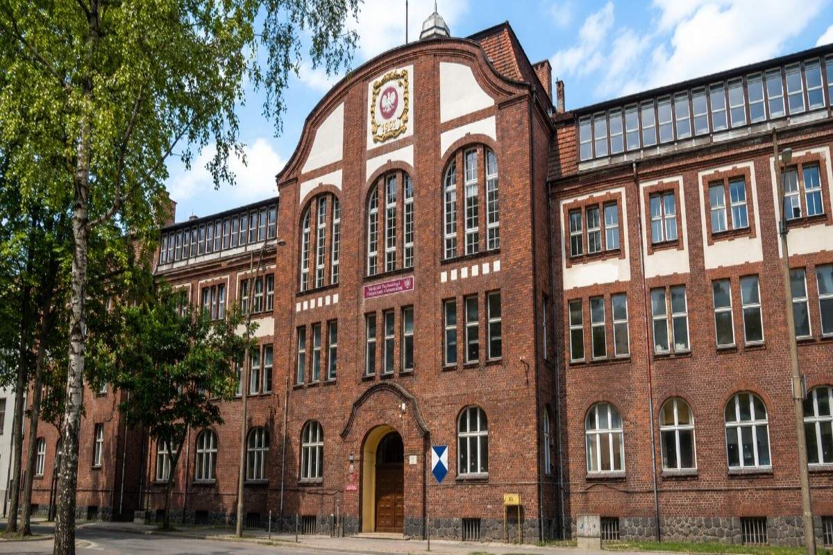 MBBS in Bydgoszcz University of Science and Technology Faculty of Medicine campus