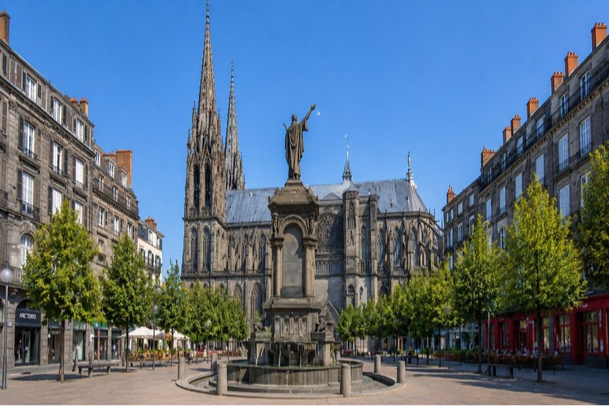 MBBS in Clermont Auvergne University Faculty of Medicine and Paramedical Professions