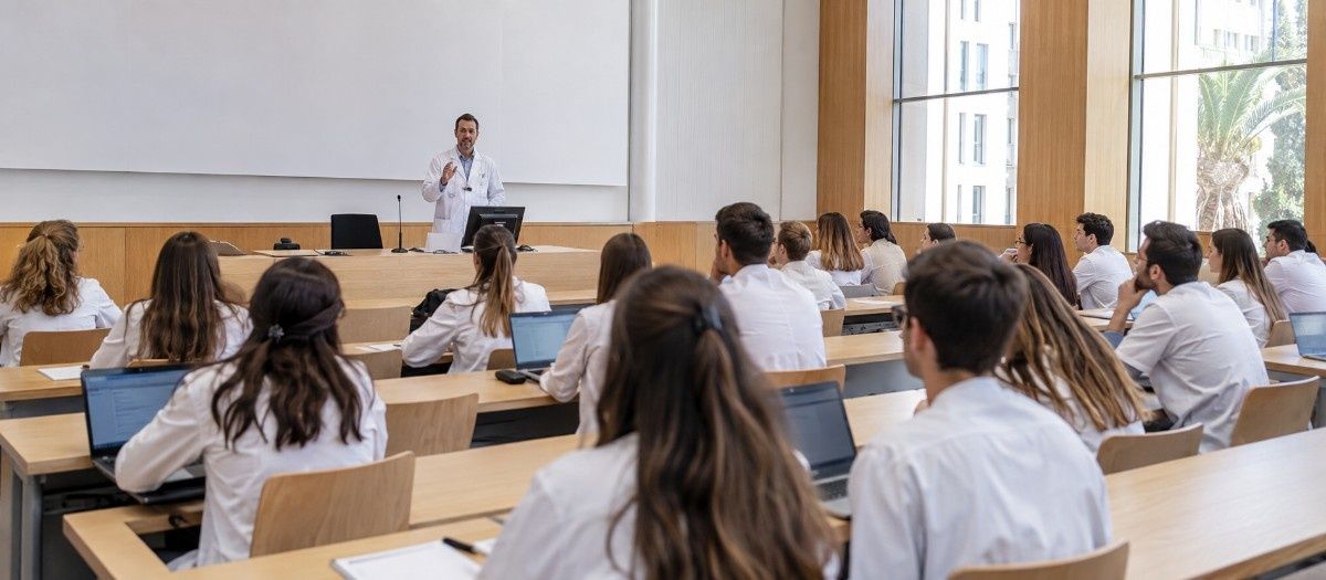 MBBS In Universitat de les Illes Balears Facultat de Medicina campus