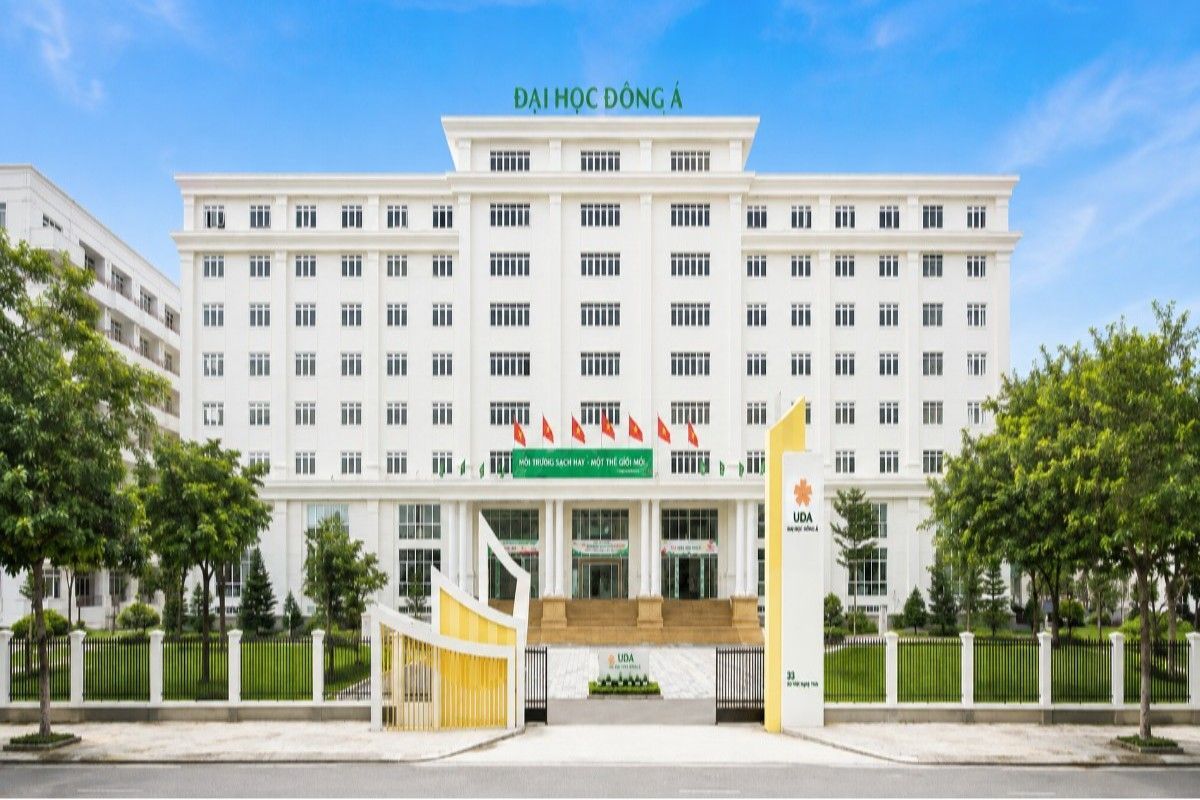 "Dong A University College of Medicine campus"