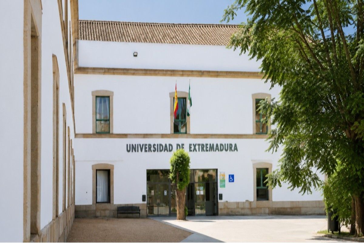 MBBS in University of Extremadura Faculty of Medicine and Health Sciences