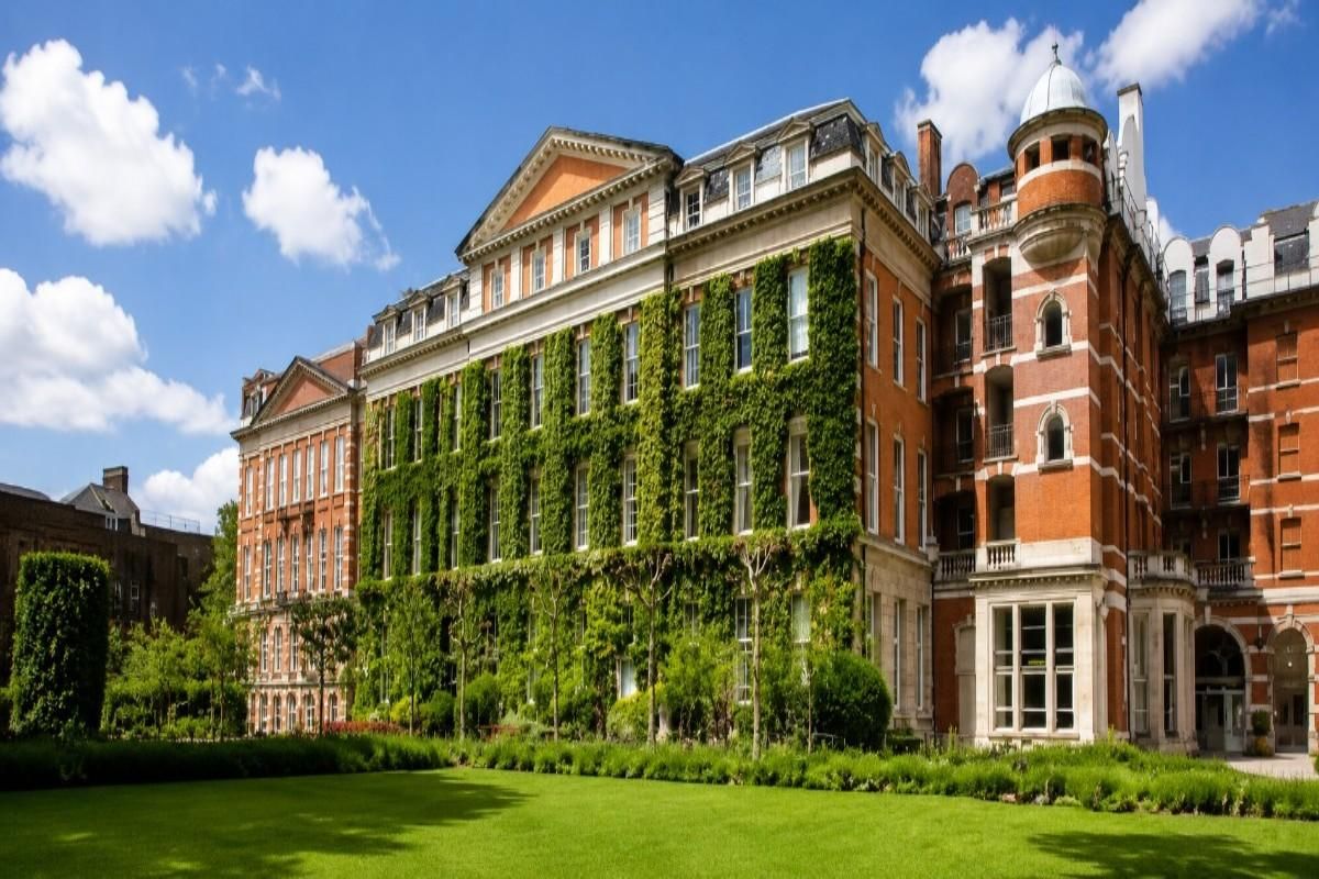 MBBS in King's College London GKT School of Medical Education