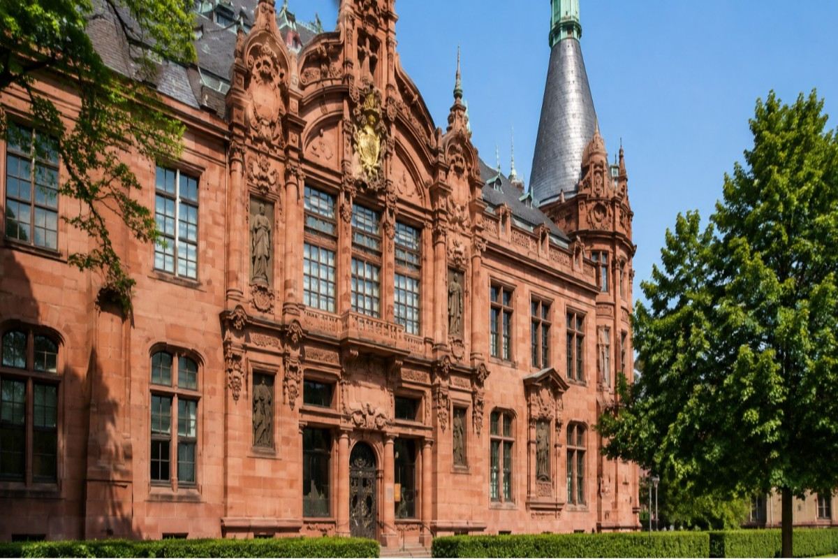 "Medical Faculty Mannheim, Heidelberg University campus"
