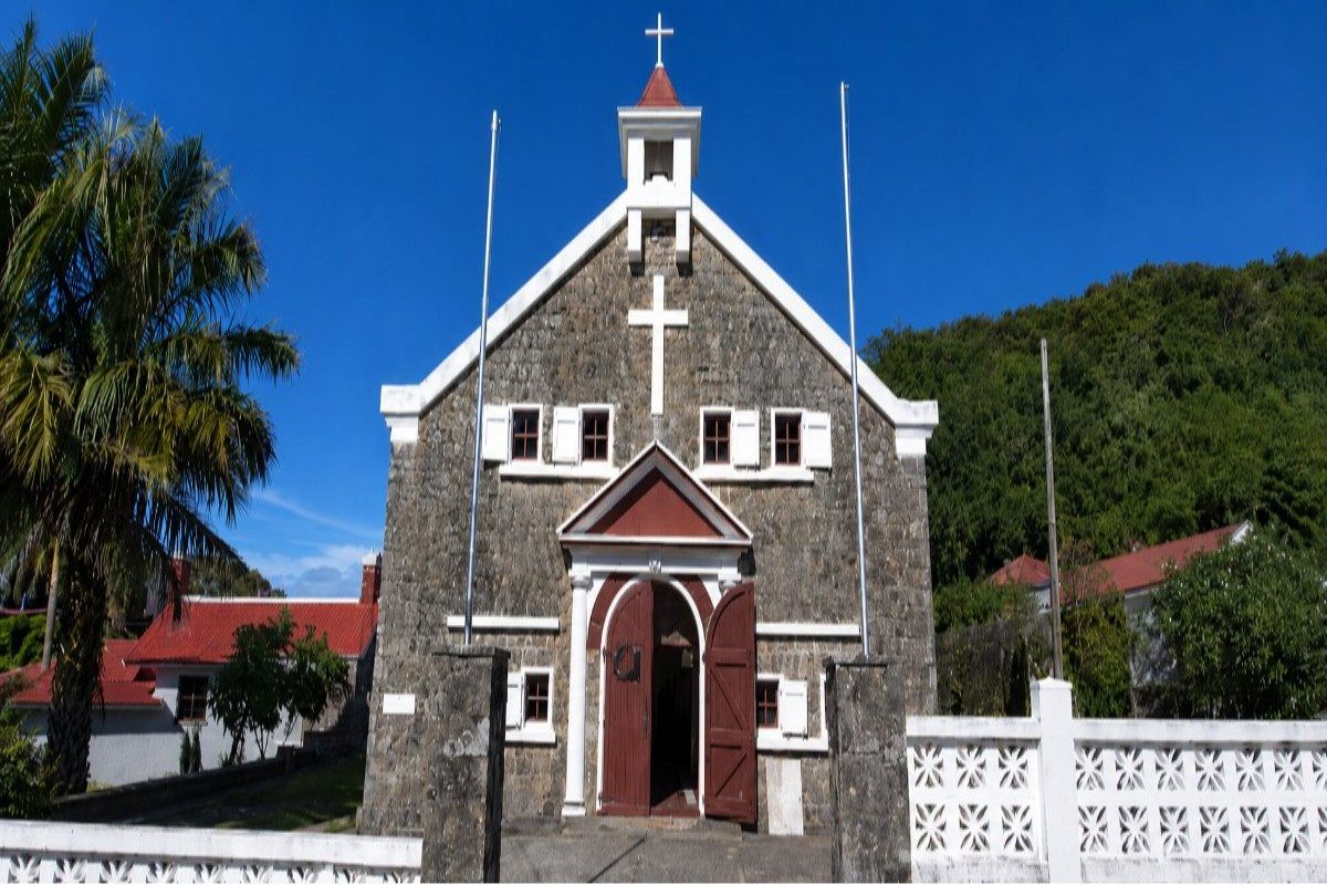 "Saba University School of Medicine Campus"