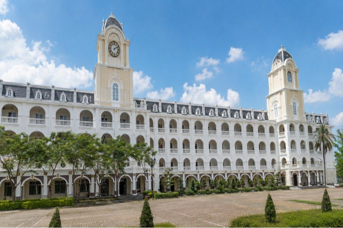 "Vo Truong Toan University Faculty of Medicine campus"