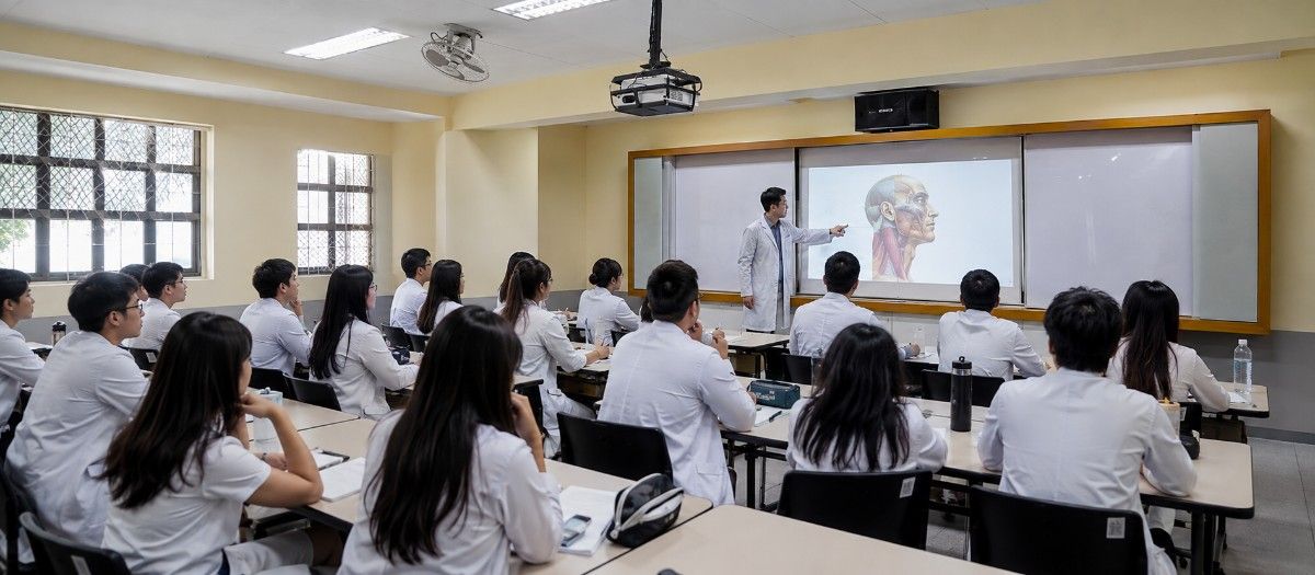 MBBS in University of Santo Tomas Faculty of Medicine and Surgery campus