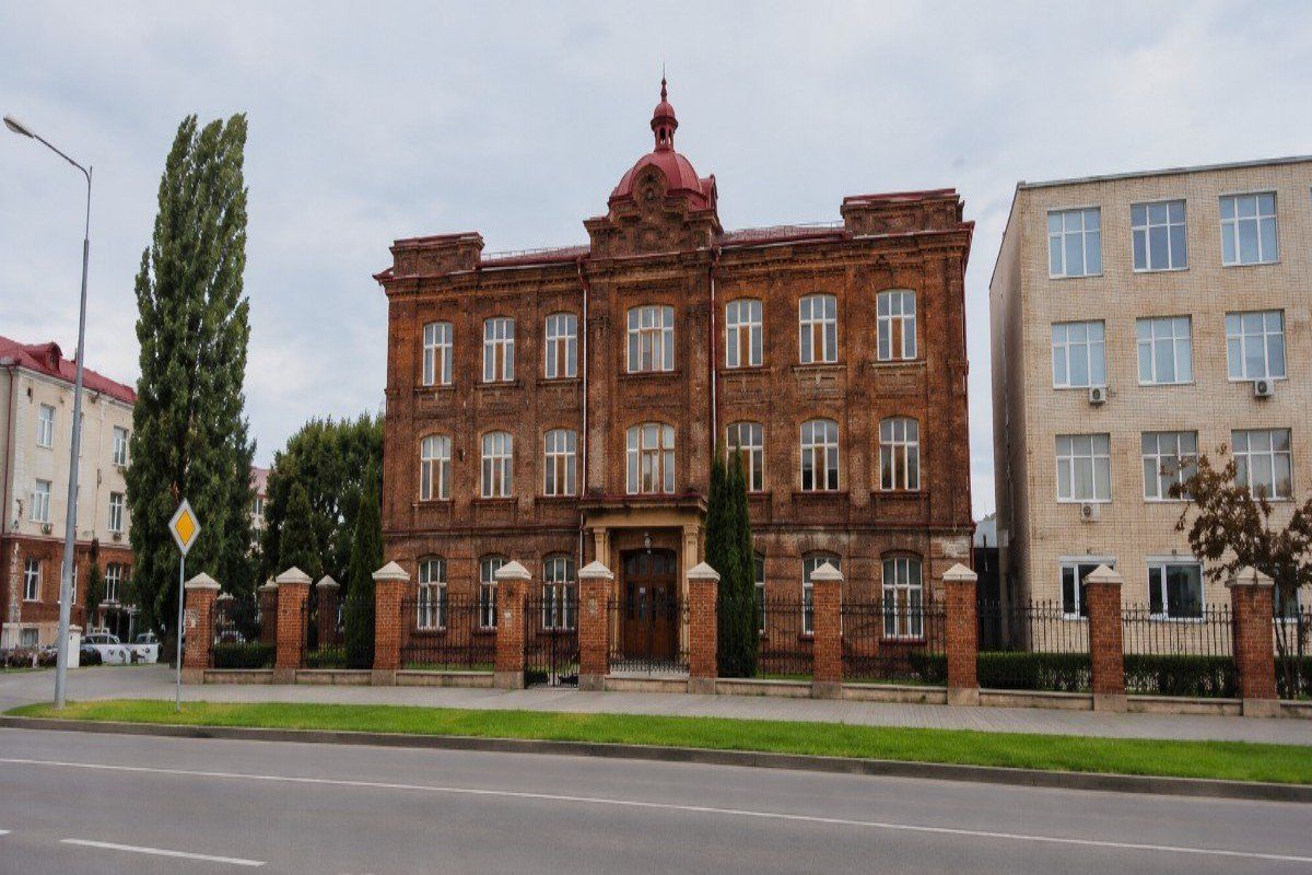 MBBS in Yelets State Ivan Bunin University campus view