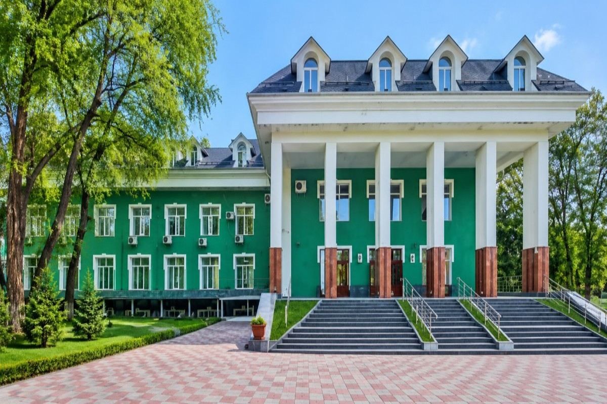 "Kenzhegali Sagadiev University of International Business Faculty of Medicine"