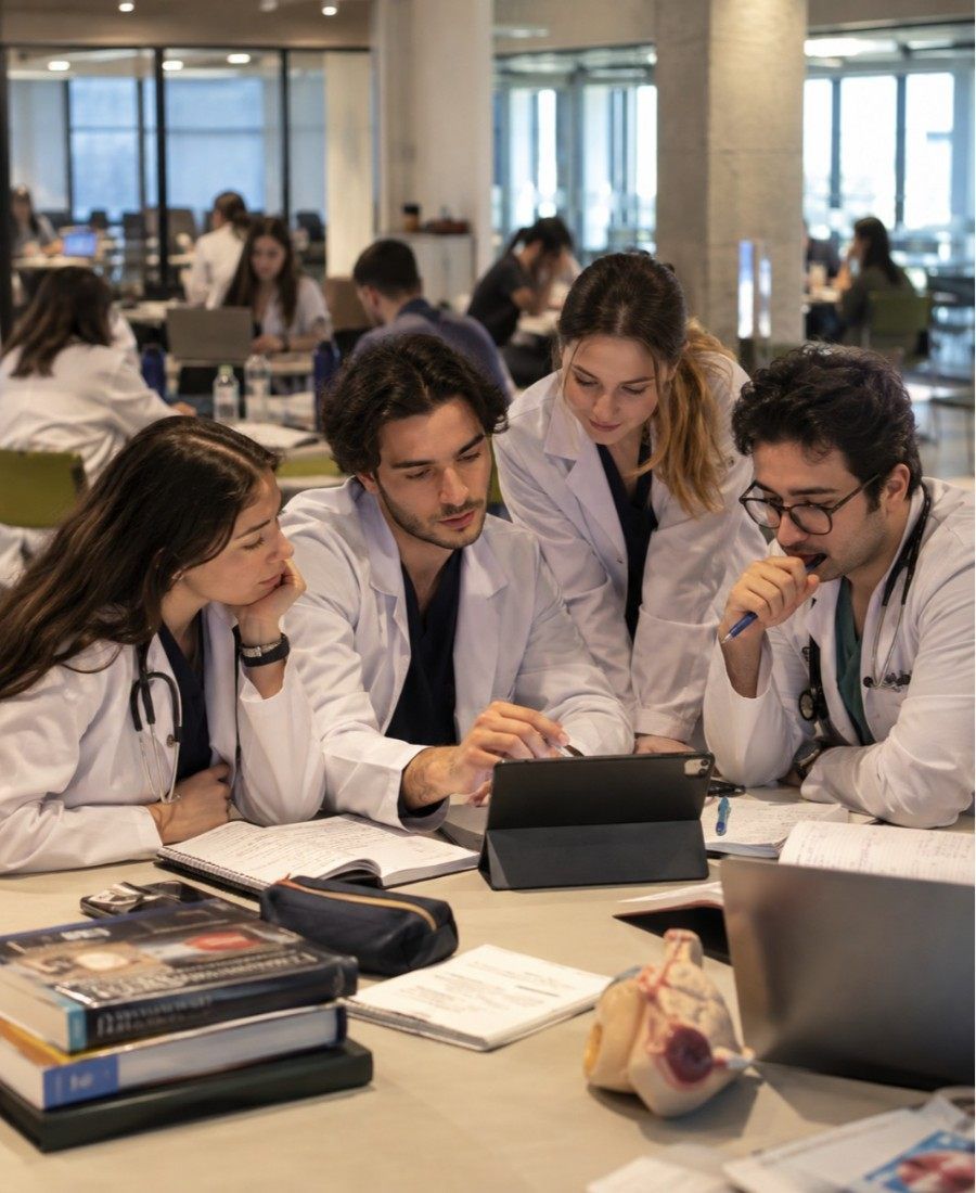 "Ankara University Faculty of Medicine students dissicosn in Campus"