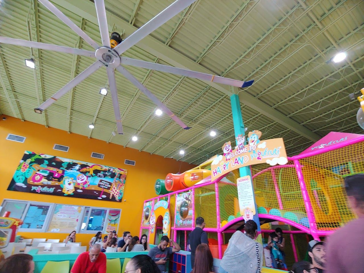 Happy Land Yogufruti