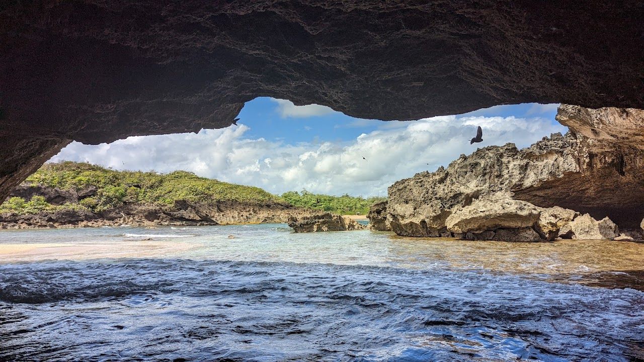 Cueva Las Golondrinas