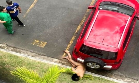 Policía halla al amante de su esposa, le dispara y arroja el cuerpo por la ventana.