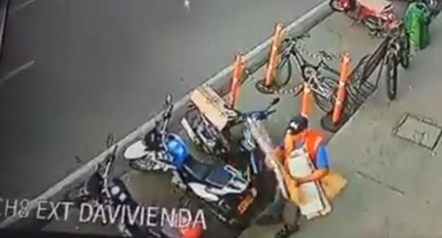 Revelan impactante video de la explosión de moto bomba en Jamundí.