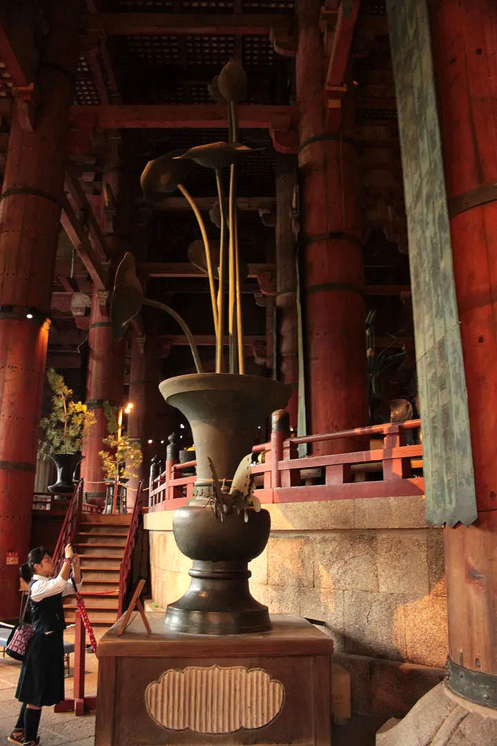 Tradycyjne kadzidło w Tōdai-ji