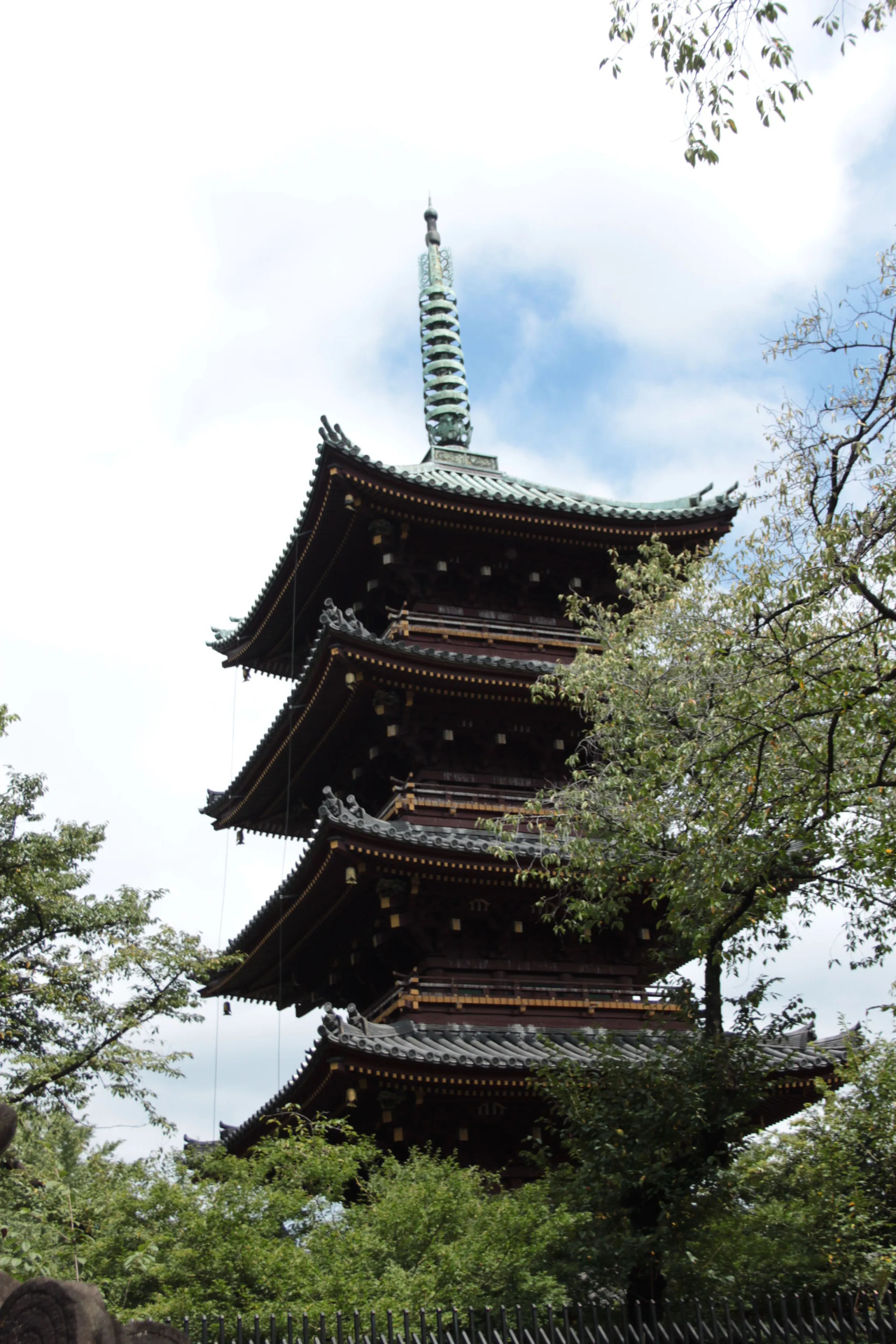 Pięciopiętrowa pagoda w Parku Ueno, część historycznego kompleksu świątynnego Kan’ei-ji w Tokio