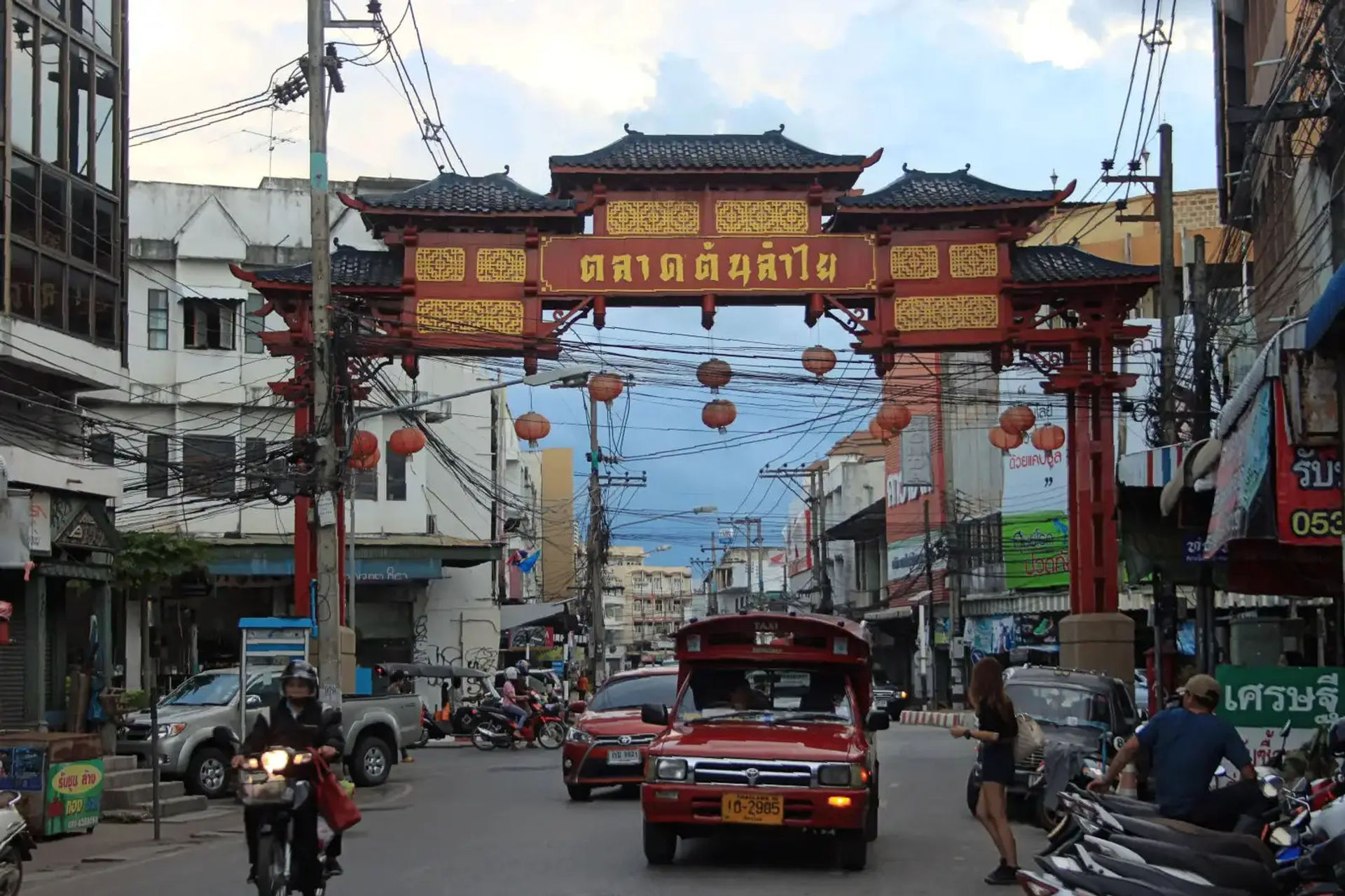 chinska brama w Chiang Mai na polnicy Tajlandii