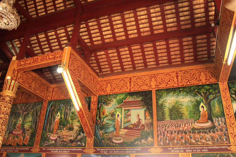 Posąg Buddy w świątyni Wat Chiang Man, Chiang Mai.