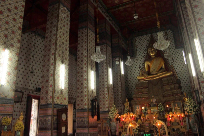 Sala ze zlotym Budda