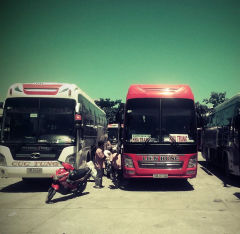 Nocny autobus sypialny w Wietnamie