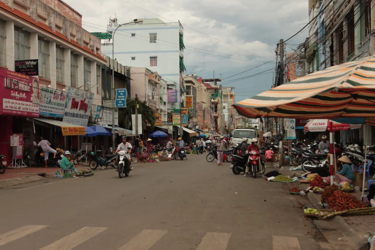 Ulica hadnlowa w miescie Vinh Long, Mekong.