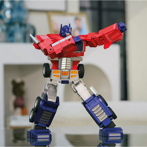 Transformers: Elite Optimus Prime Auto-Converting Robot