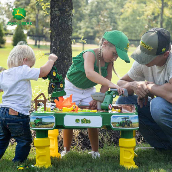 John Deere Farm - Sand & Water 2-in-1 Play Table