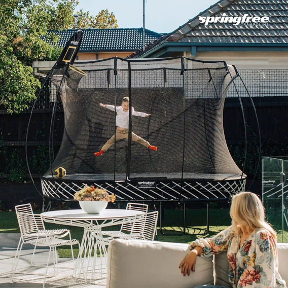 Springfree Medium Oval Trampoline 8ft x 11ft