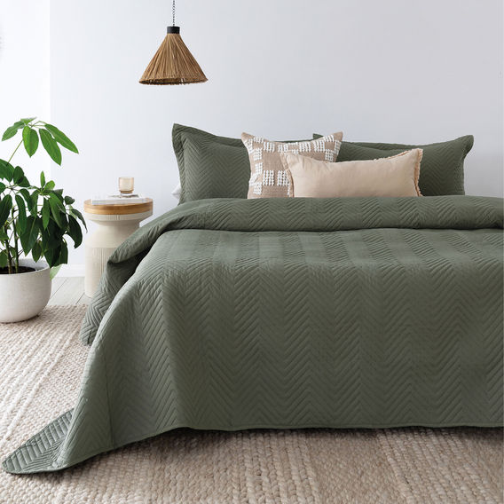 Bambury Embossed Coverlet Set in Moss - Q/K