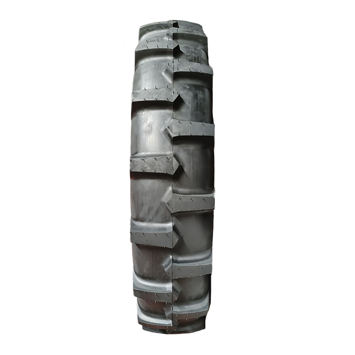 Llanta 11.2-38-6C Forerunner 616 R-1 Tl Otr