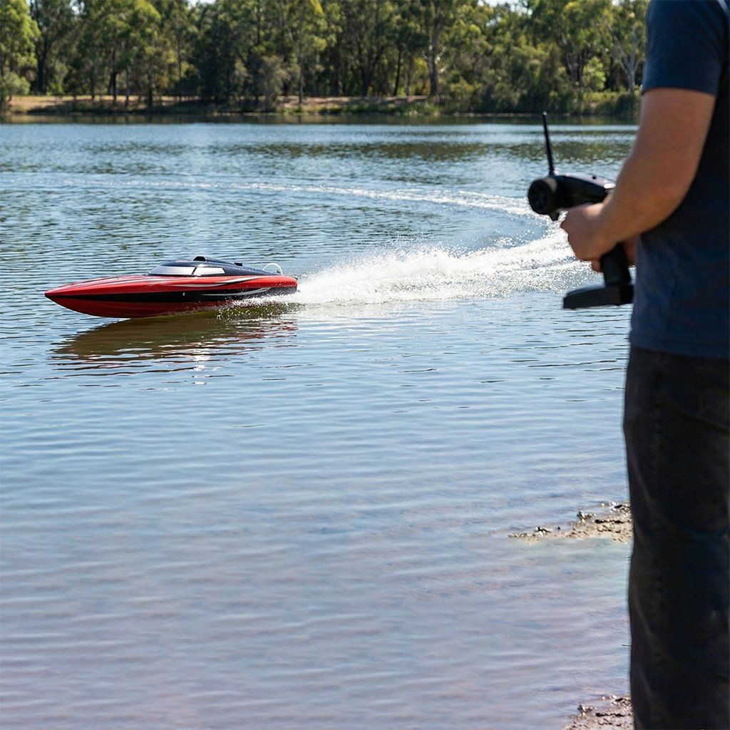 Remote control (RC) model boats