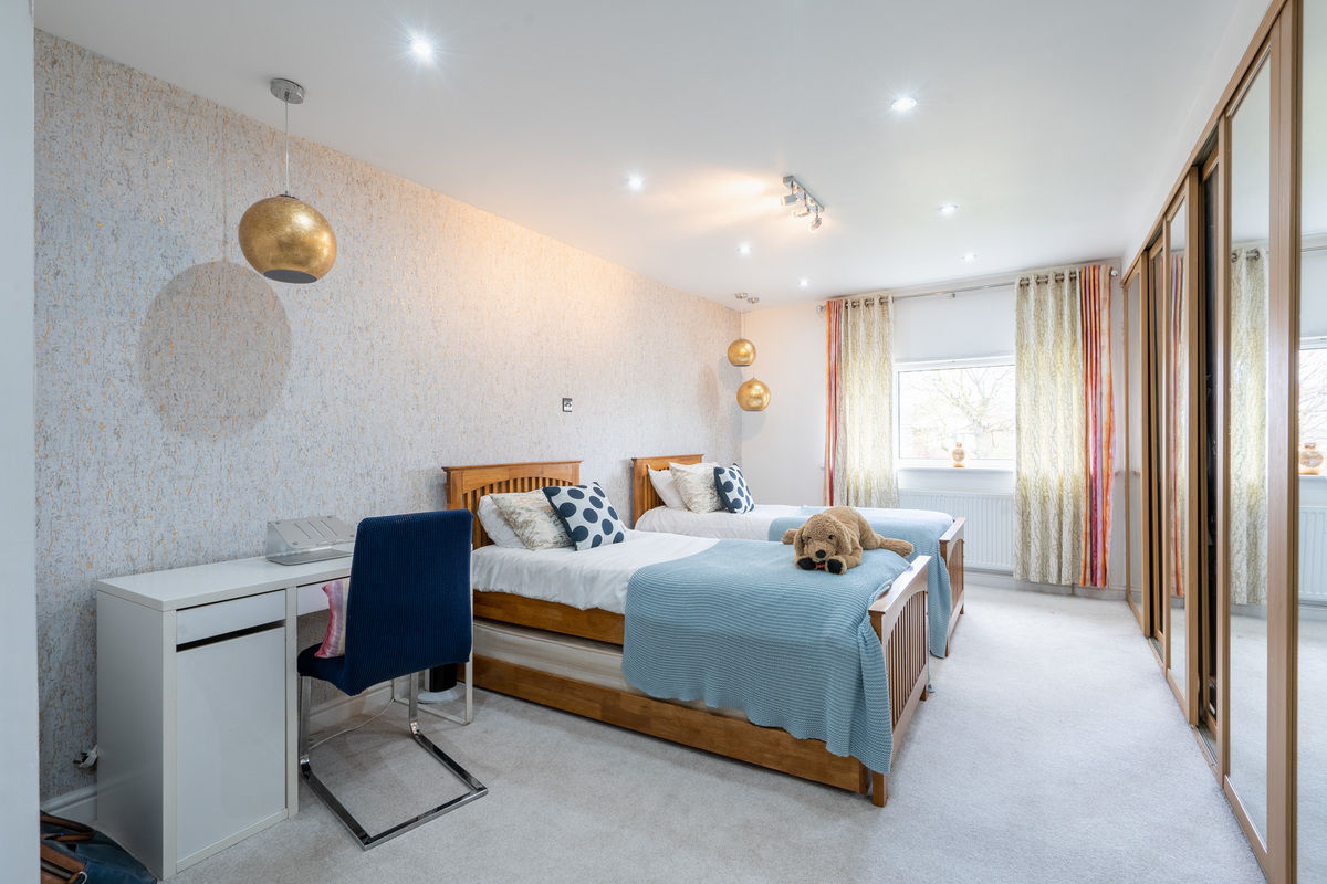 6 Bed 3 Reception Room Detached Property for Sale King Lane Leeds 8