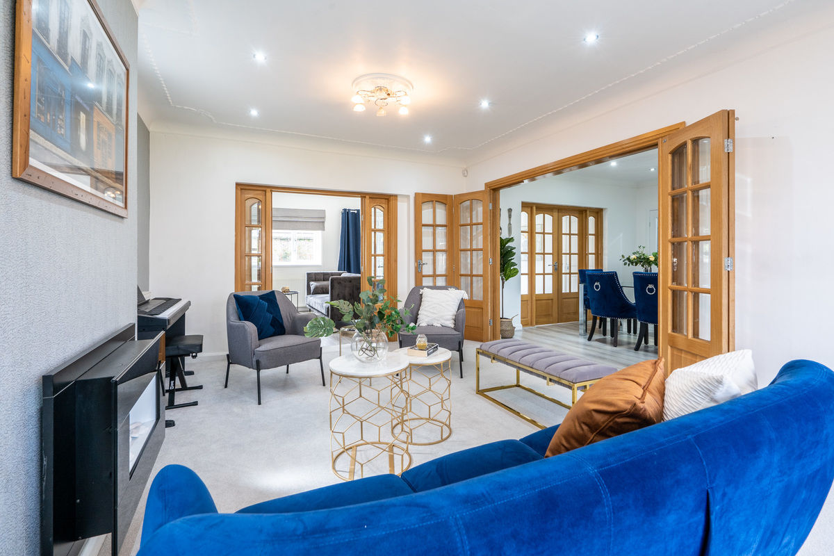 6 Bed 3 Reception Room Detached Property for Sale King Lane Leeds 8