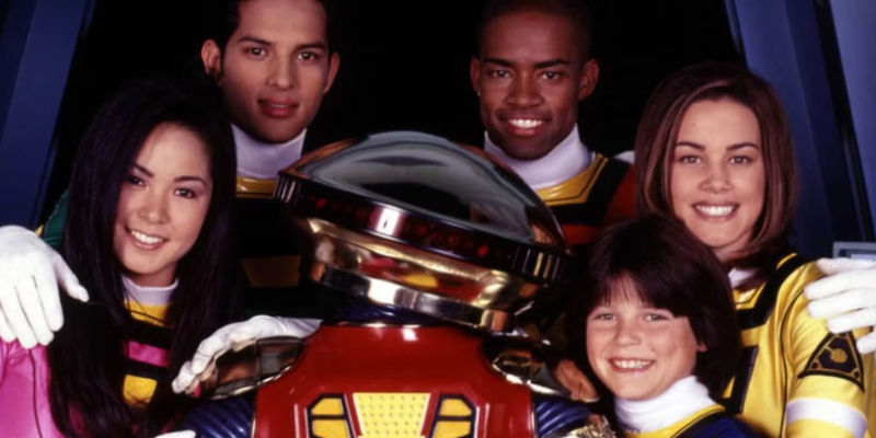 Cassie, Carlos, TJ, Ashley, Justin, and Alpha in Power Rangers Turbo