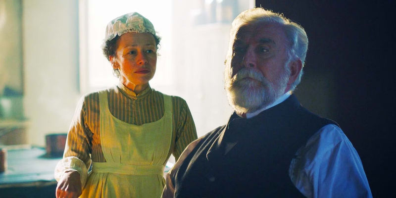 Ellie Piercy as Mrs. Enright and Gerard Horan as Mr. Enright in Belgravia The Next Chapter episode 2