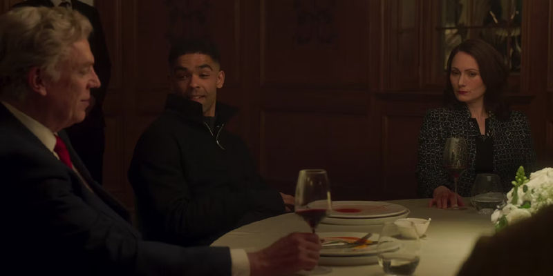 Skrull in disguise as various powerful members of society meeting in Secret Invasion