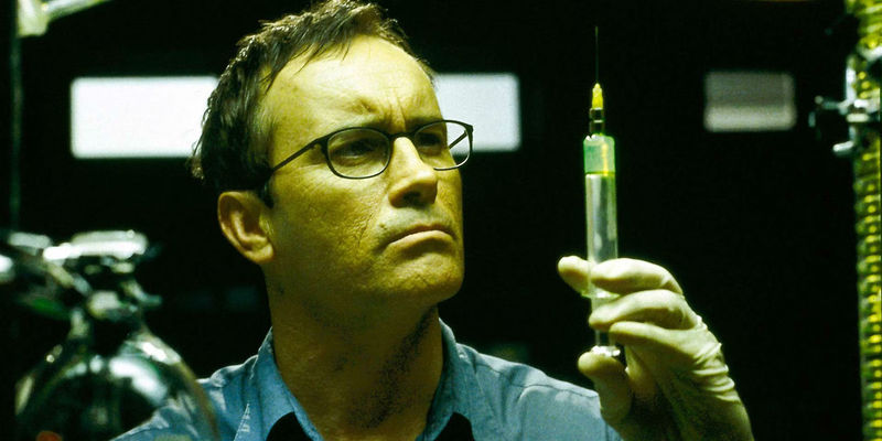 Jeffrey Combs as Herbert West in Beyond Re-Animator