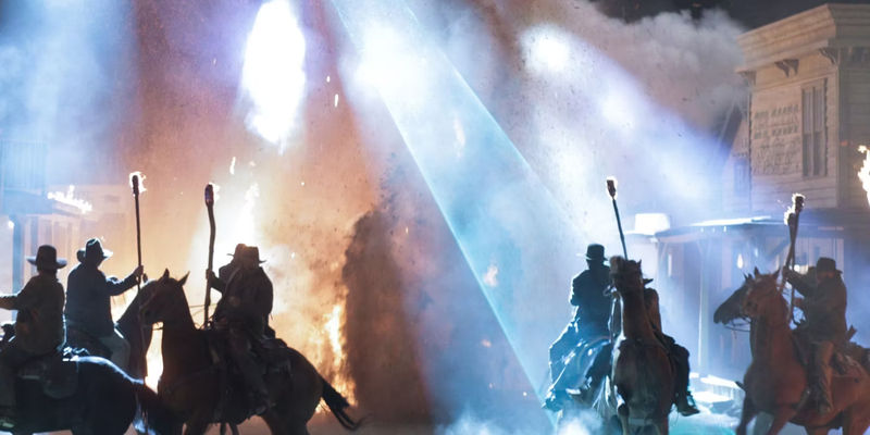 The citizens of Absolution combat an alien threat in Cowboys & Aliens.