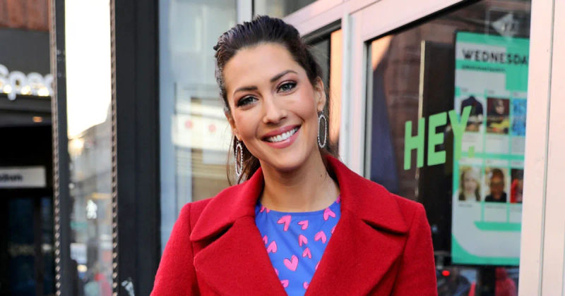 Becca Kufrin's Post-Pregnancy Fashion Journey: A Lesson in Humility