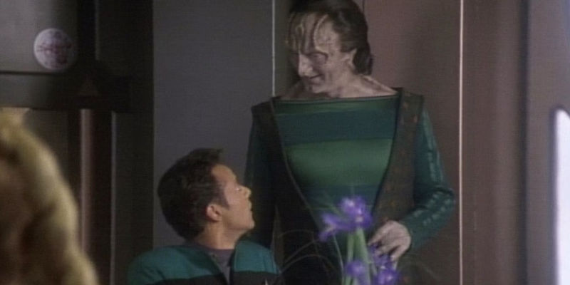 Garak and Bashir meeting over breakfast in DS9