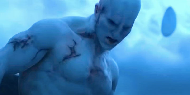 The Engineer begins to disintegrate in Prometheus's opening scene